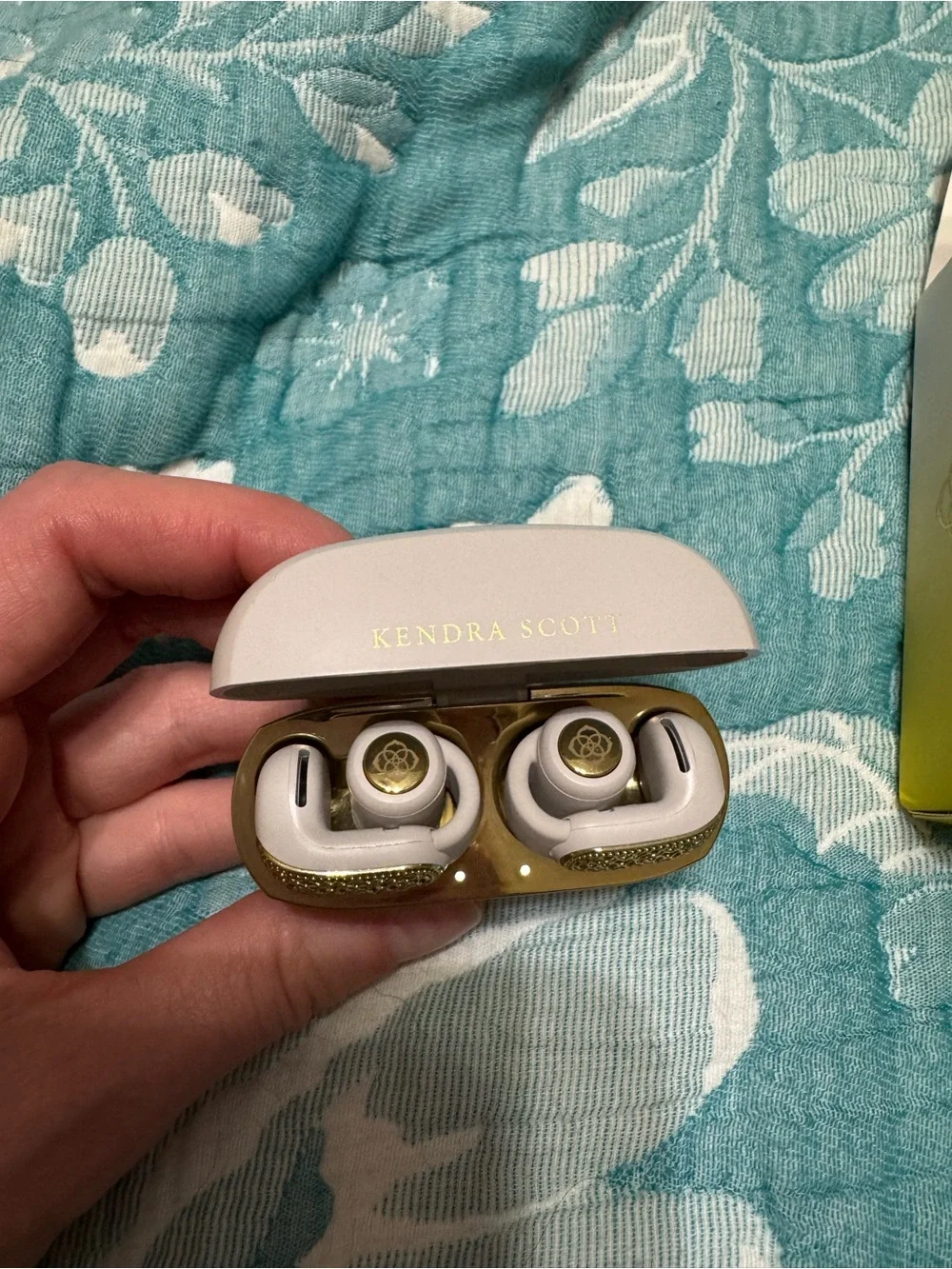 Bose x Kendra Scott Limited Edition Wireless Earbuds